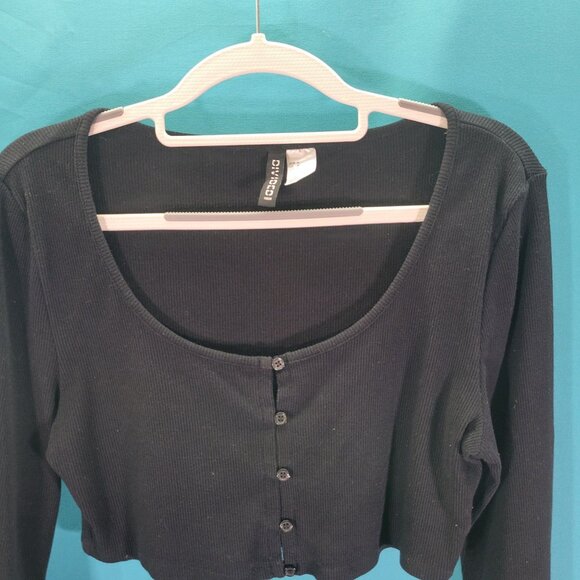 H&M Divided Black Long Sleeve Ribbed Crop Cardigan Button Front Womens Size M - Picture 3 of 13